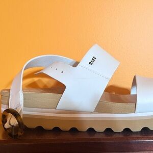 Reef Women's VISTA HI BUCKLE
Reef Women